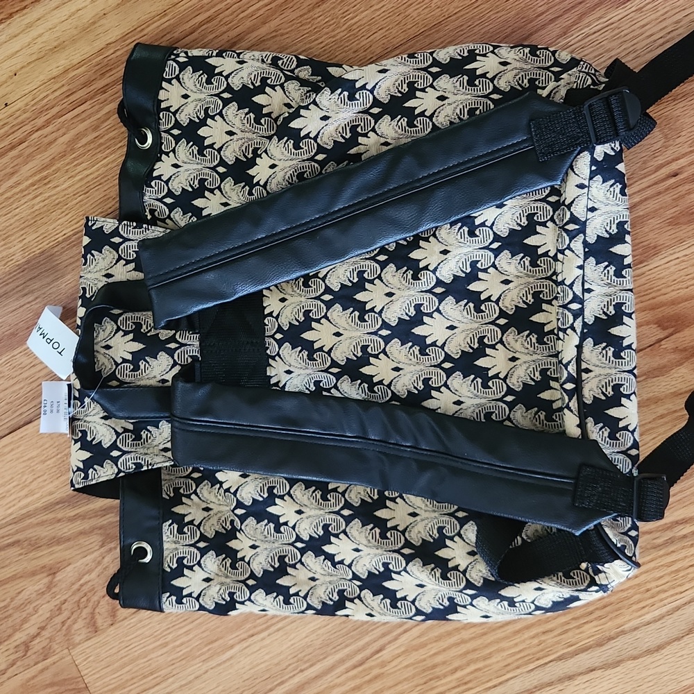 Backpack in Style!! - Picture 2 of 3